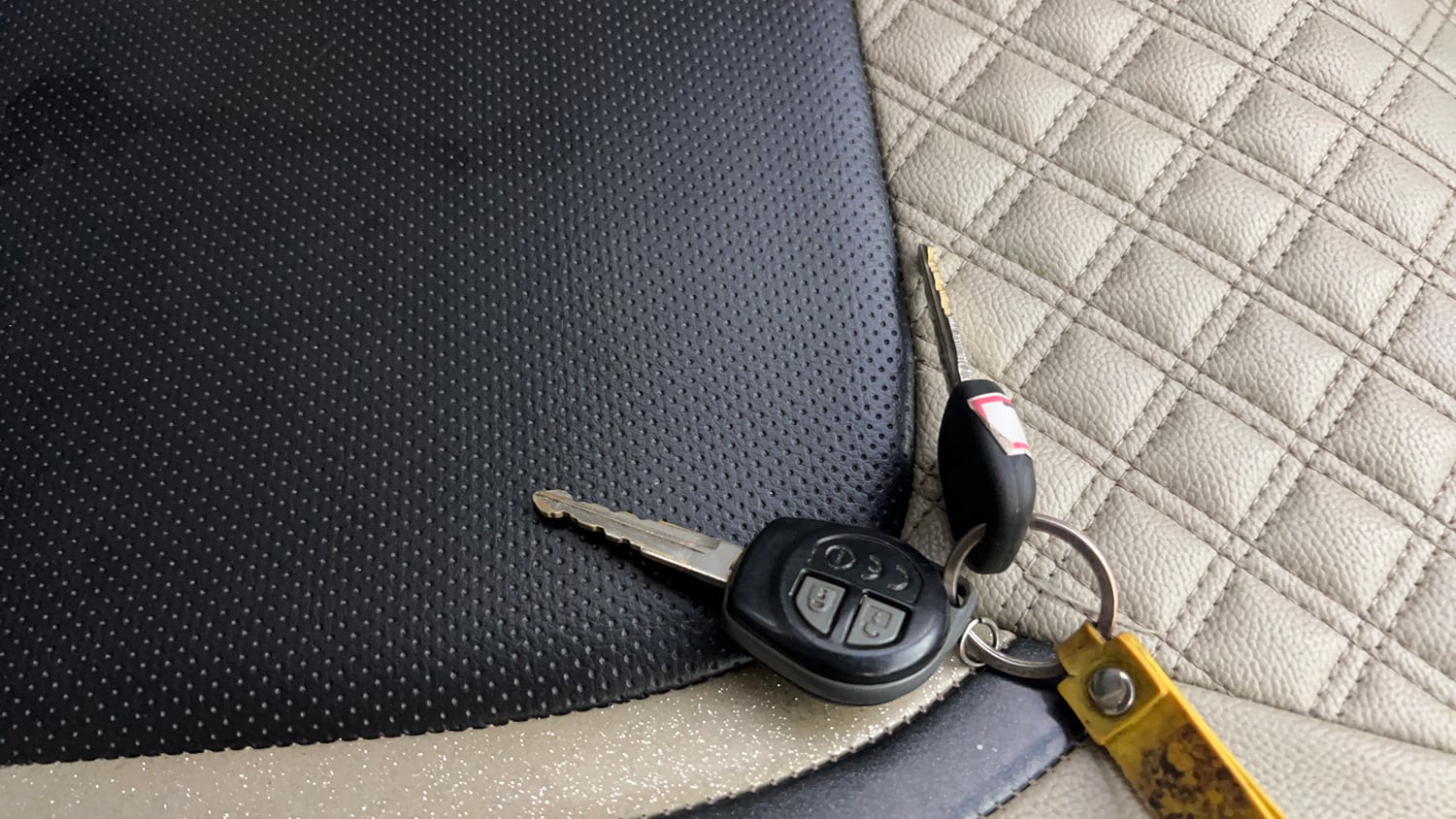 Used 2015 Maruti Suzuki Celerio ZXi AMT Petrol Automatic extra CAR KEY VIEW
