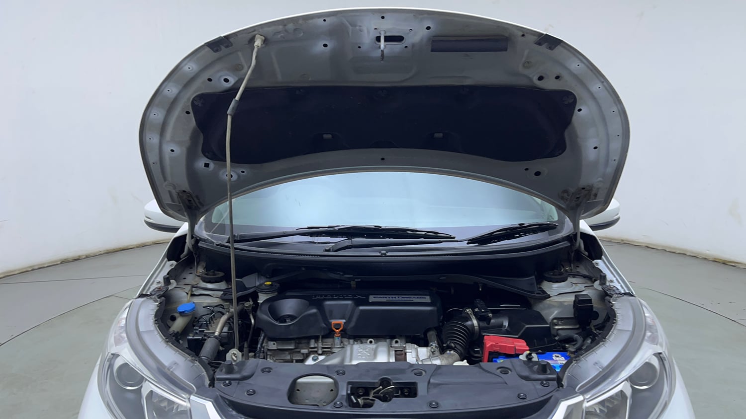 Used 2017 Honda BR-V VX Diesel Diesel Manual engine ENGINE & BONNET OPEN FRONT VIEW