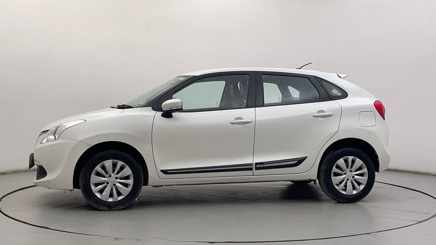 Used 2017 Maruti Suzuki Baleno Delta 1.2 Petrol Manual exterior LEFT SIDE VIEW