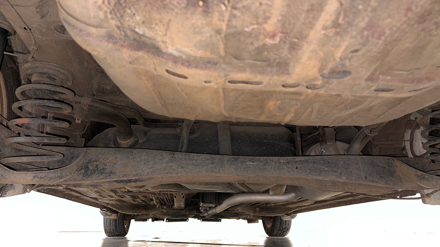 Used 2020 Honda Amaze 1.2 V CVT Petrol Petrol Automatic extra REAR UNDERBODY VIEW (TAKEN FROM REAR)