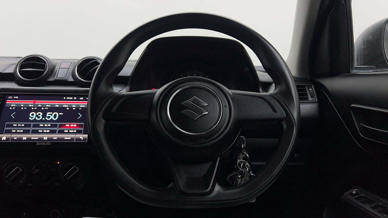 Used 2018 Maruti Suzuki Swift LXi Petrol Manual interior STEERING VIEW