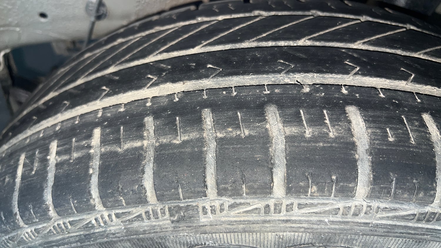 Used 2018 Maruti Suzuki Celerio ZXi (O) AMT Petrol Automatic tyres LEFT REAR TYRE TREAD VIEW