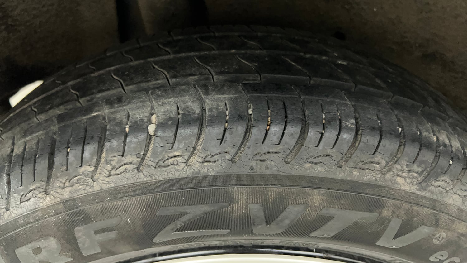 Used 2021 Maruti Suzuki Baleno Delta Petrol Manual tyres RIGHT REAR TYRE TREAD VIEW