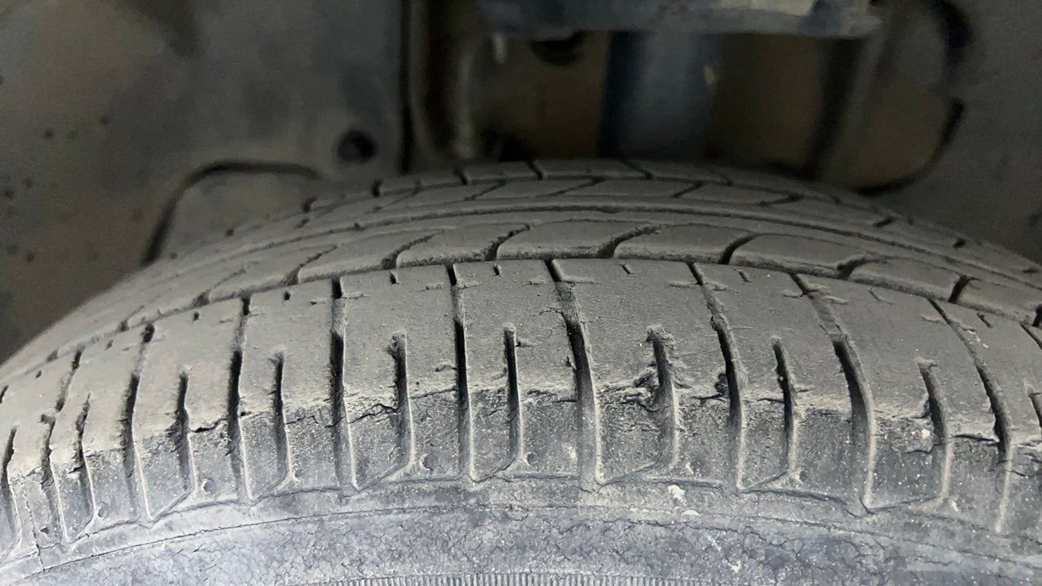Used 2016 Tata Tiago Revotron XM Petrol Manual tyres LEFT FRONT TYRE TREAD VIEW
