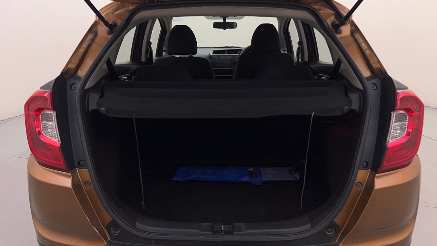 Used 2017 Honda WR-V VX MT Diesel Diesel Manual interior DICKY INSIDE VIEW