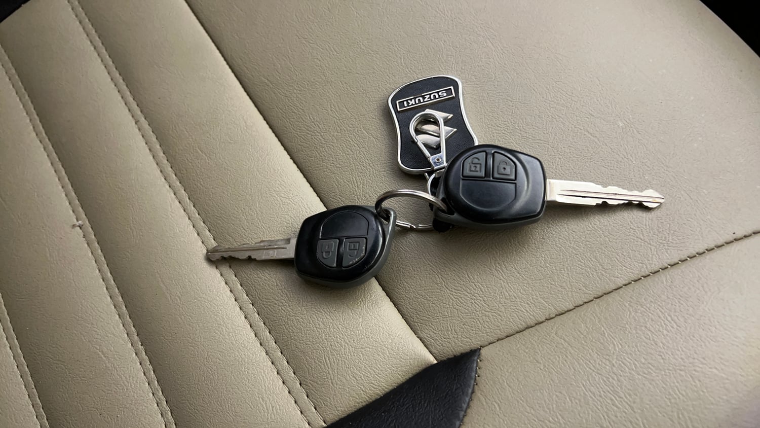 Used 2017 Maruti Suzuki Ertiga VXI Petrol Manual extra CAR KEY VIEW