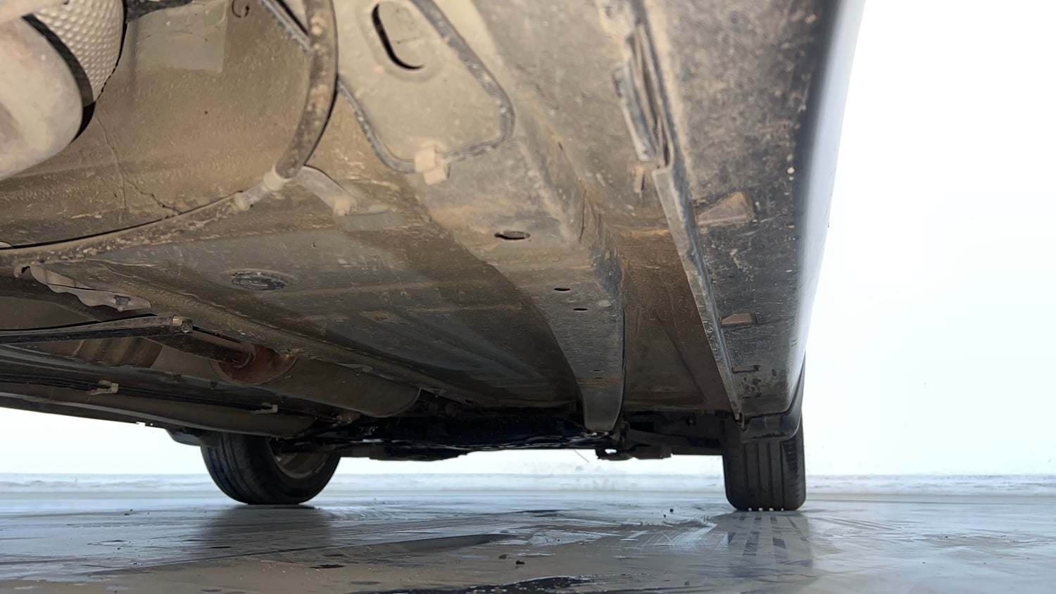 Used 2018 Maruti Suzuki Baleno Zeta 1.2 AT Petrol Automatic extra REAR RIGHT UNDERBODY VIEW