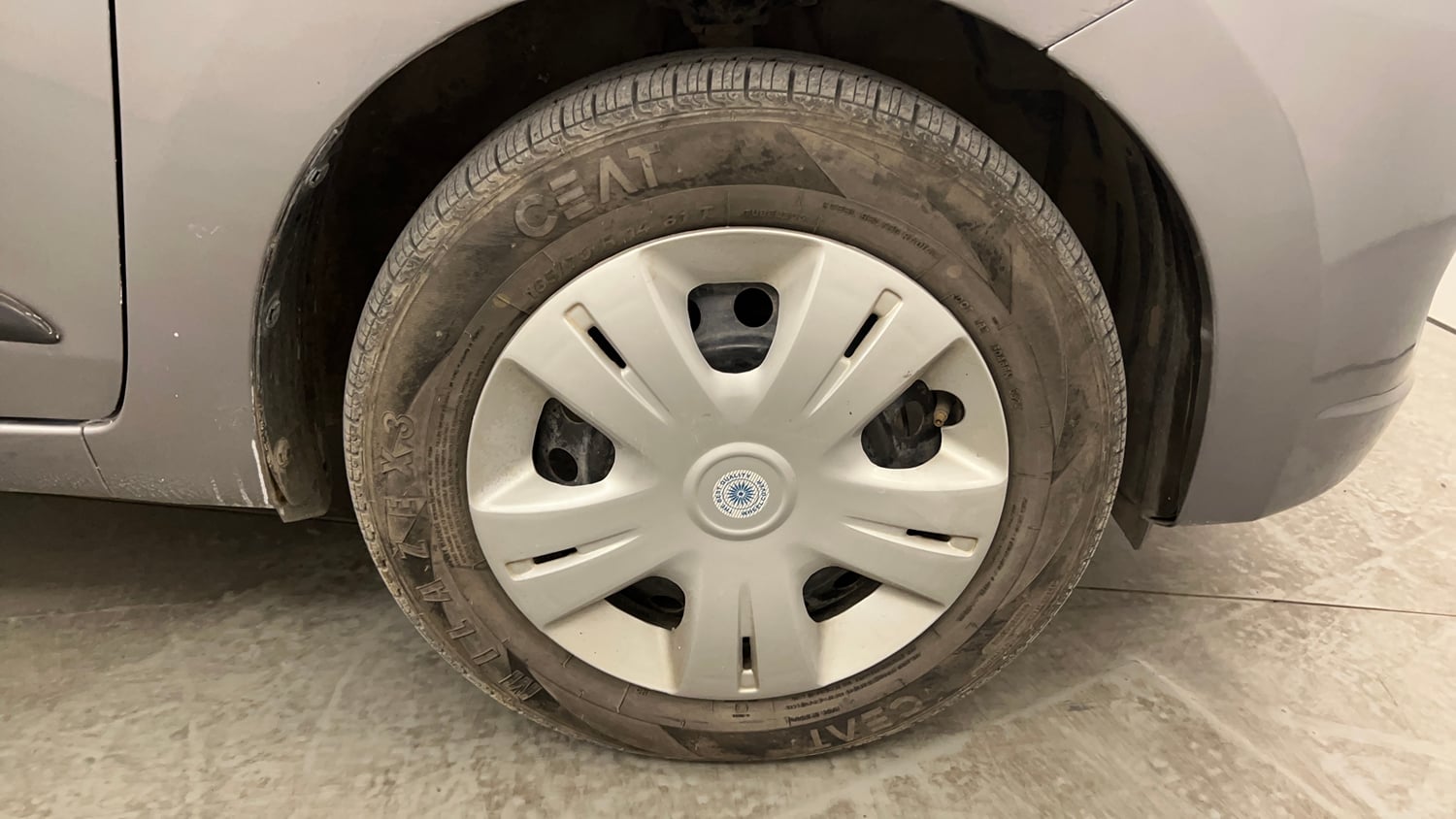 Used 2016 Maruti Suzuki Celerio ZXi AMT Petrol Automatic tyres RIGHT FRONT TYRE RIM VIEW