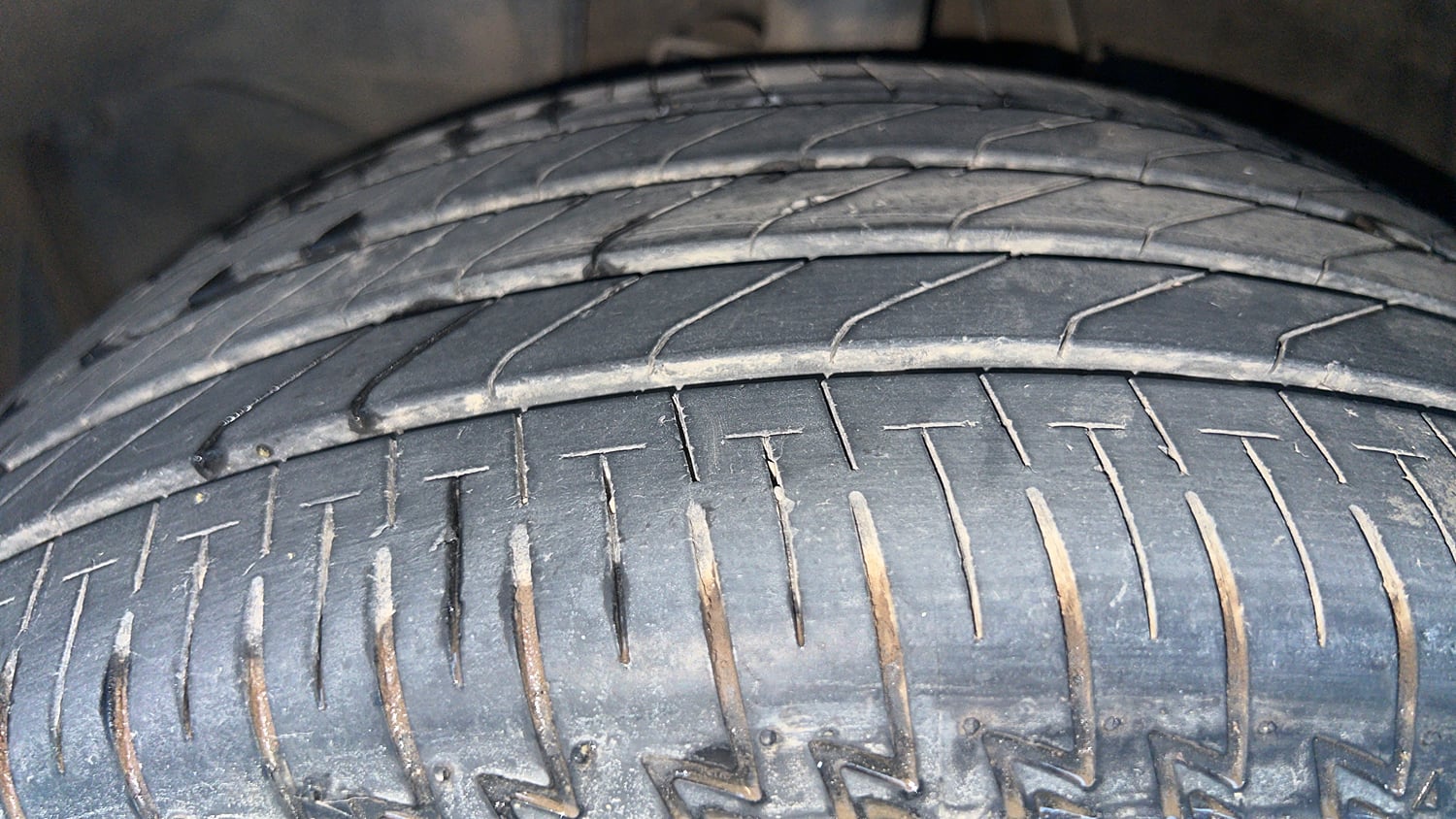 Used 2023 Honda Elevate VX MT Petrol Manual tyres LEFT FRONT TYRE TREAD VIEW