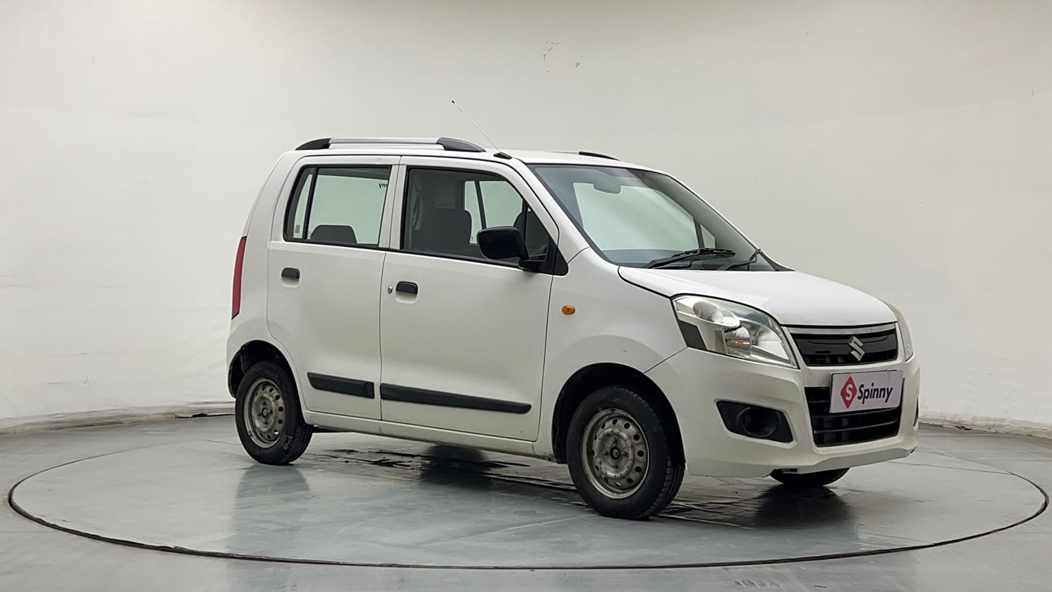 Used 2016 Maruti Suzuki Wagon R LXI Petrol Manual exterior RIGHT FRONT CORNER VIEW