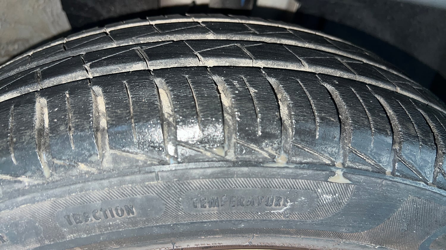 Used 2022 Renault Kwid RXT 1.0 AMT Petrol Automatic tyres RIGHT FRONT TYRE TREAD VIEW