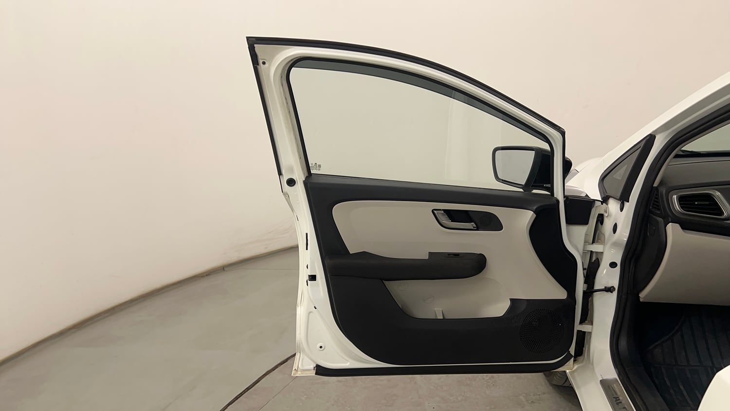 Used 2023 Tata Altroz XZA Plus Petrol Petrol Automatic interior LEFT FRONT DOOR OPEN VIEW