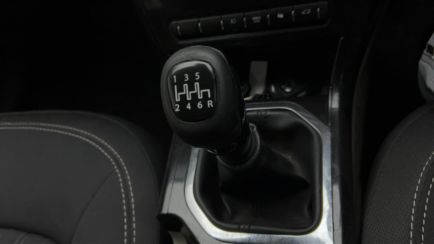 Used 2022 Tata Nexon XZ Plus (HS) Petrol Manual interior GEAR  KNOB VIEW