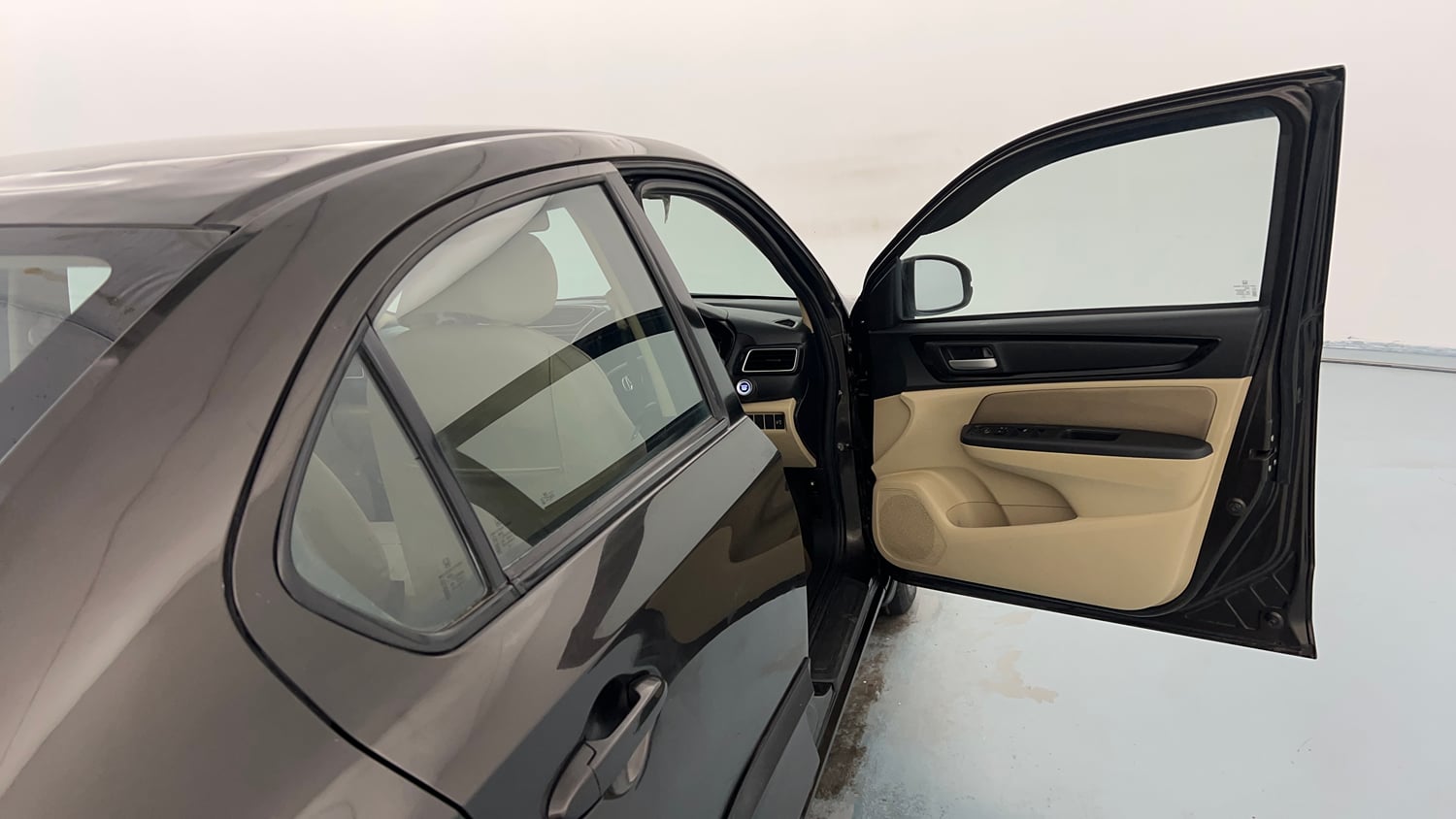 Used 2020 Honda Amaze 1.2 VX MT Petrol Petrol Manual interior RIGHT FRONT DOOR OPEN VIEW
