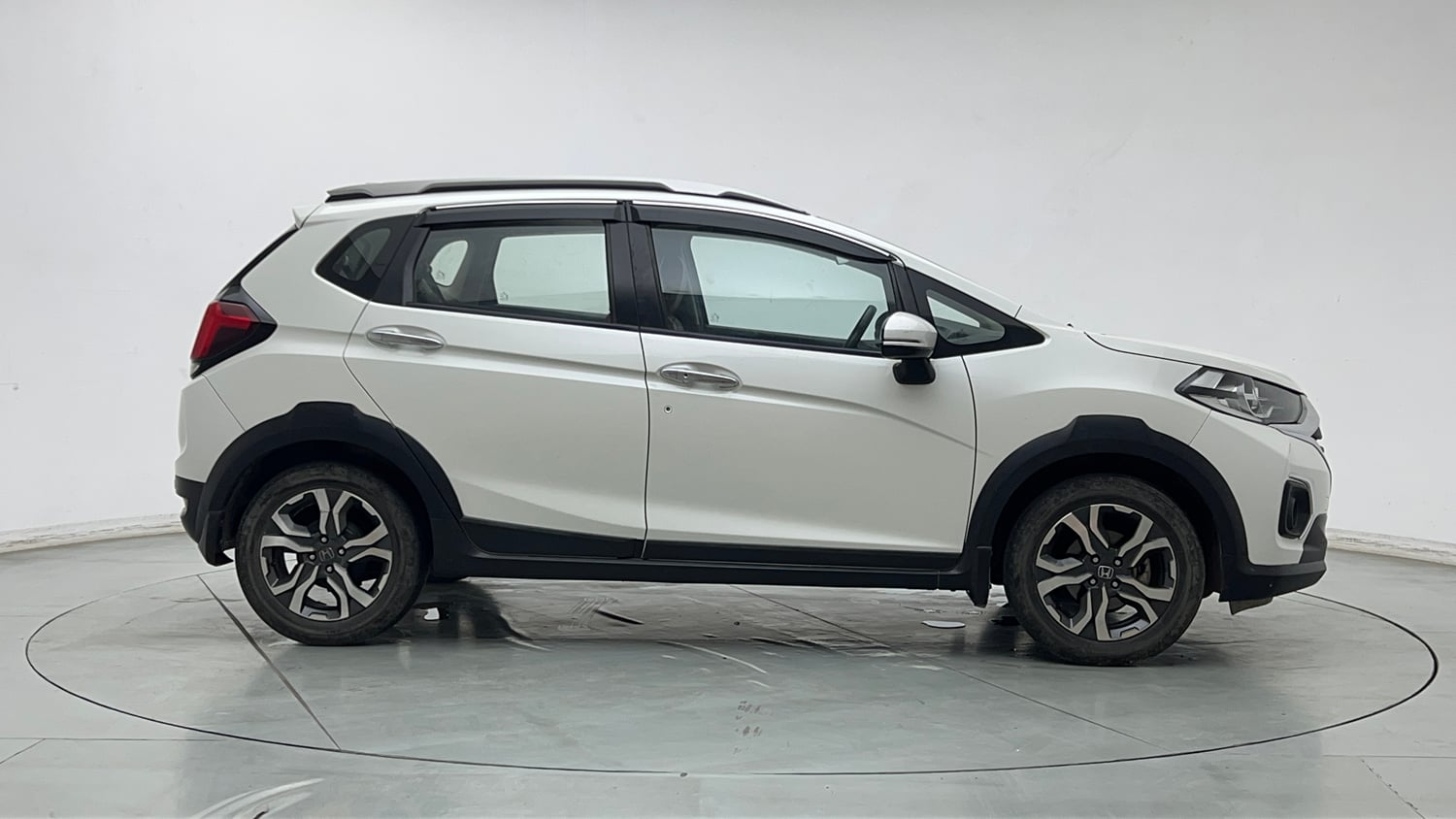 Used 2022 Honda WR-V VX MT Petrol Petrol Manual exterior RIGHT SIDE VIEW
