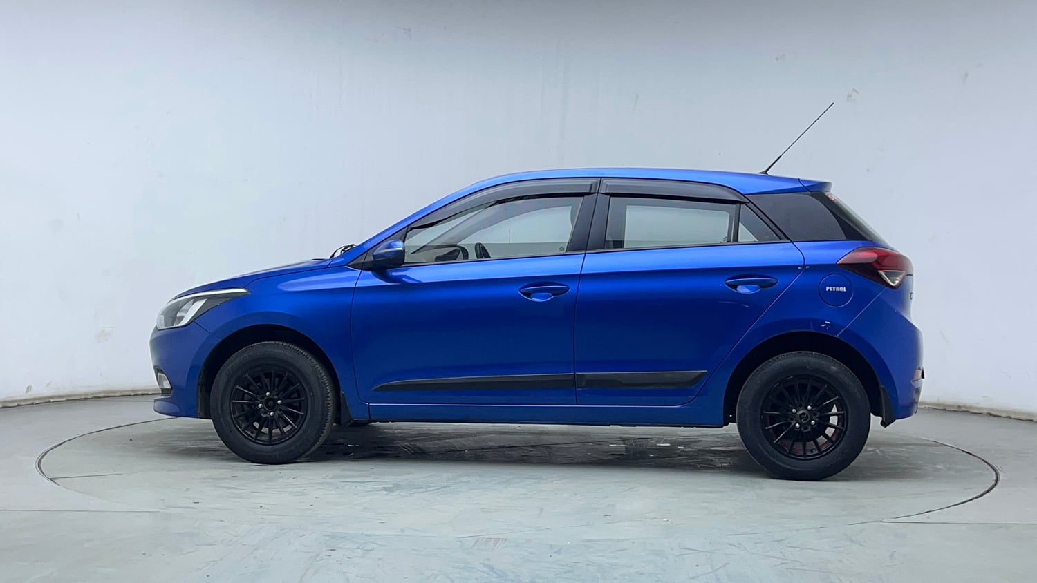 Used 2017 Hyundai Elite i20 Sportz 1.2 Petrol Manual exterior LEFT SIDE VIEW