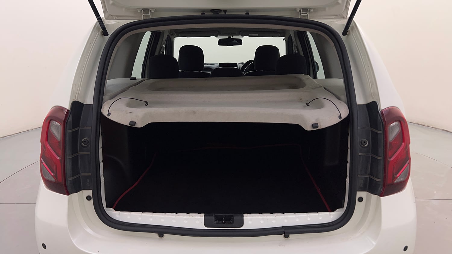 Used 2017 Renault Duster RXS CVT Petrol Automatic interior DICKY INSIDE VIEW