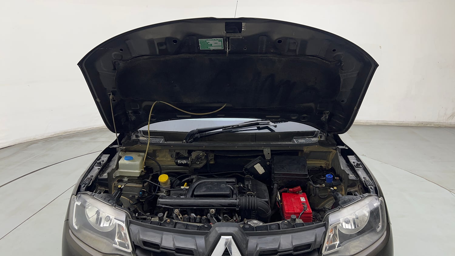 Used 2016 Renault Kwid RXT CNG (Outside Fitted) Cng Manual engine ENGINE & BONNET OPEN FRONT VIEW