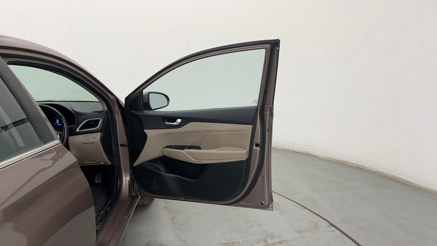 Used 2019 Hyundai Verna SX (O) 1.6 CRDi  AT Diesel Automatic interior RIGHT FRONT DOOR OPEN VIEW