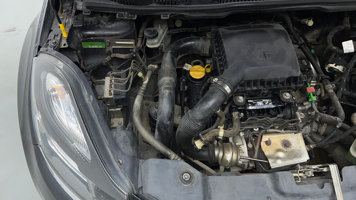 Used 2019 Tata Nexon XM Petrol Manual engine ENGINE RIGHT SIDE VIEW