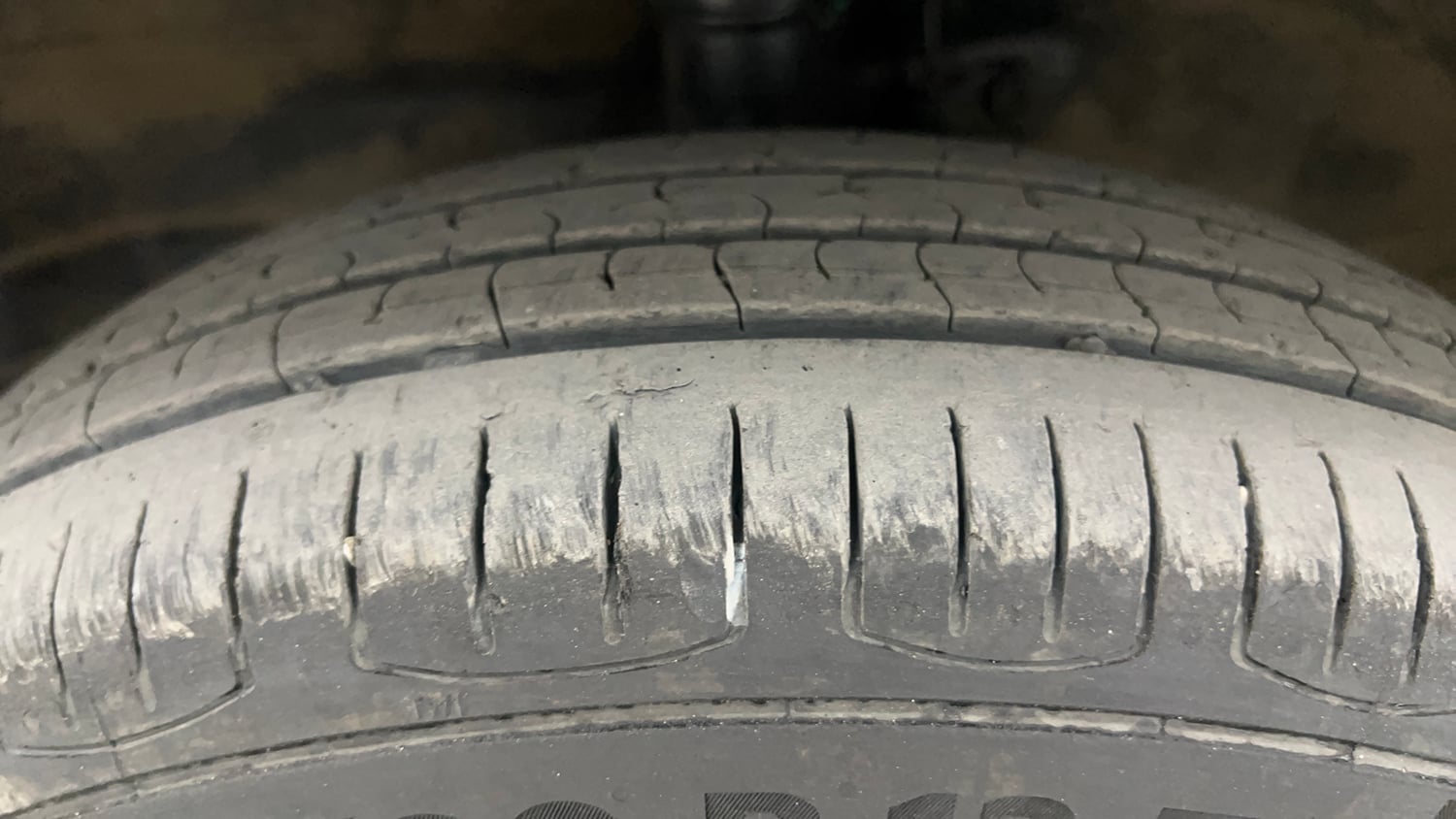 Used 2014 Maruti Suzuki Wagon R LXI CNG Cng Manual tyres LEFT FRONT TYRE TREAD VIEW