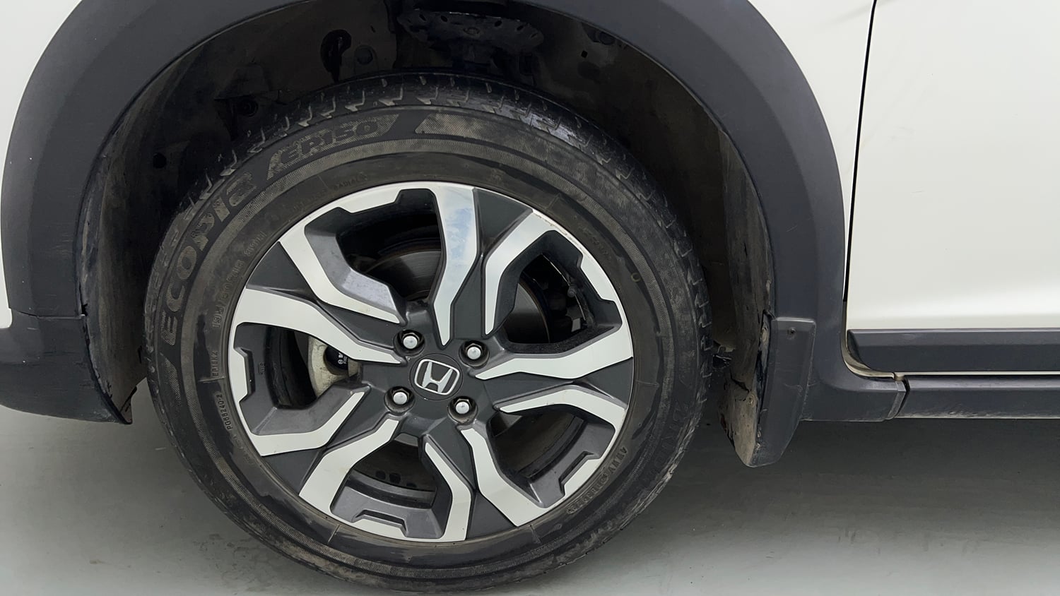 Used 2022 Honda WR-V VX MT Petrol Petrol Manual tyres LEFT FRONT TYRE RIM VIEW