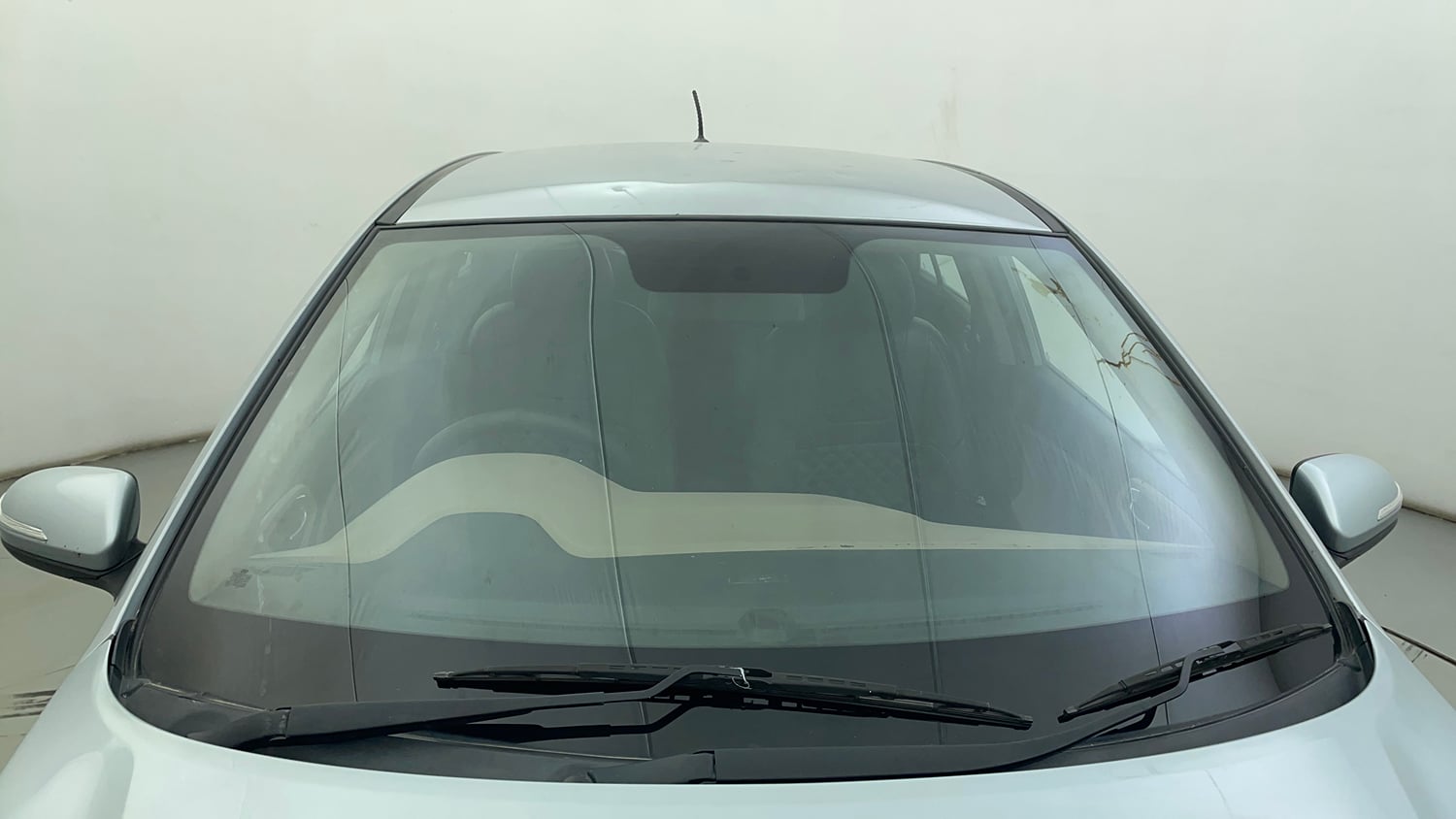 Used 2020 Hyundai Elite i20 Sportz Plus 1.2 Petrol Manual exterior FRONT WINDSHIELD VIEW
