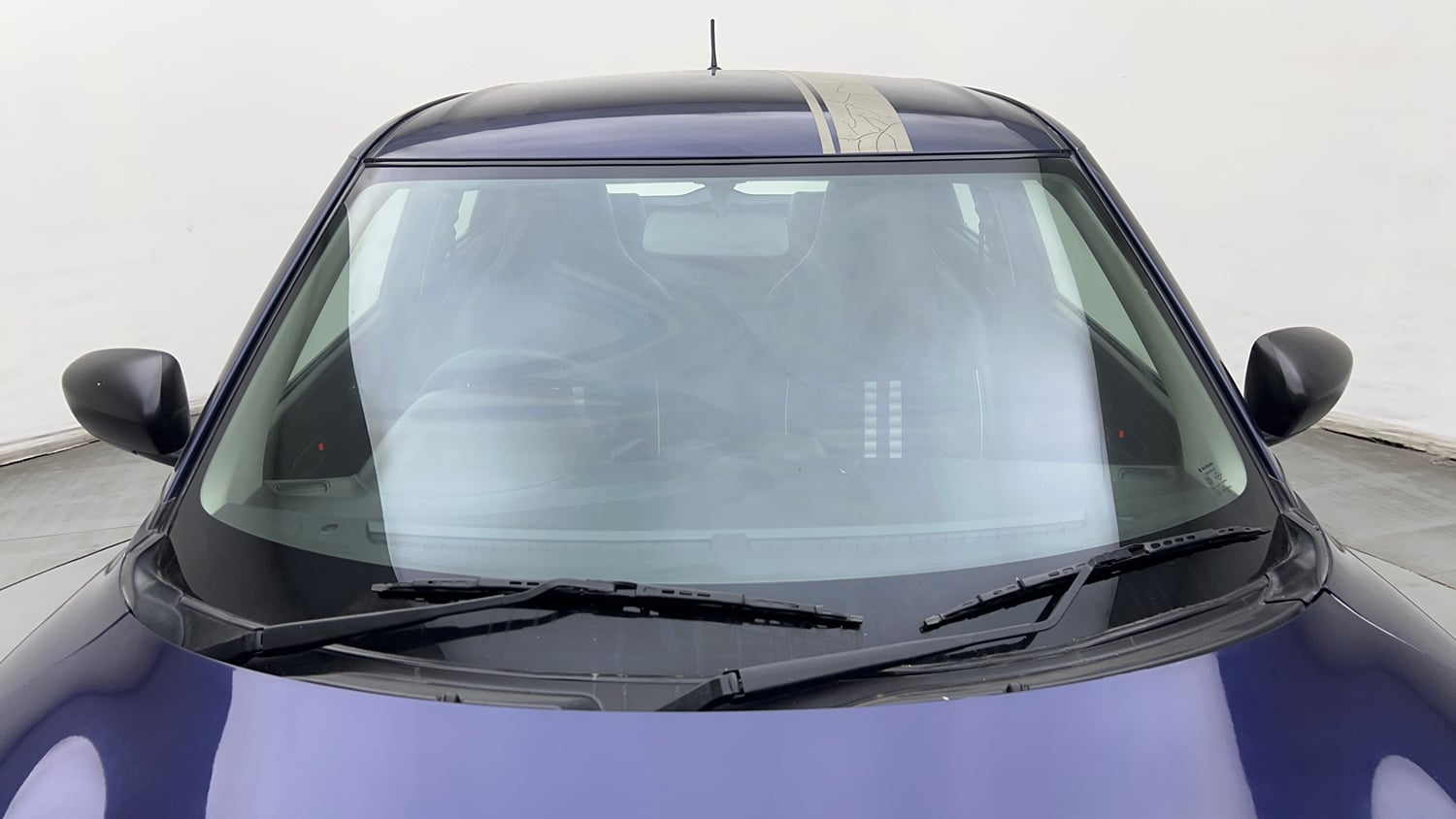 Used 2018 Maruti Suzuki Swift LXi Petrol Manual exterior FRONT WINDSHIELD VIEW