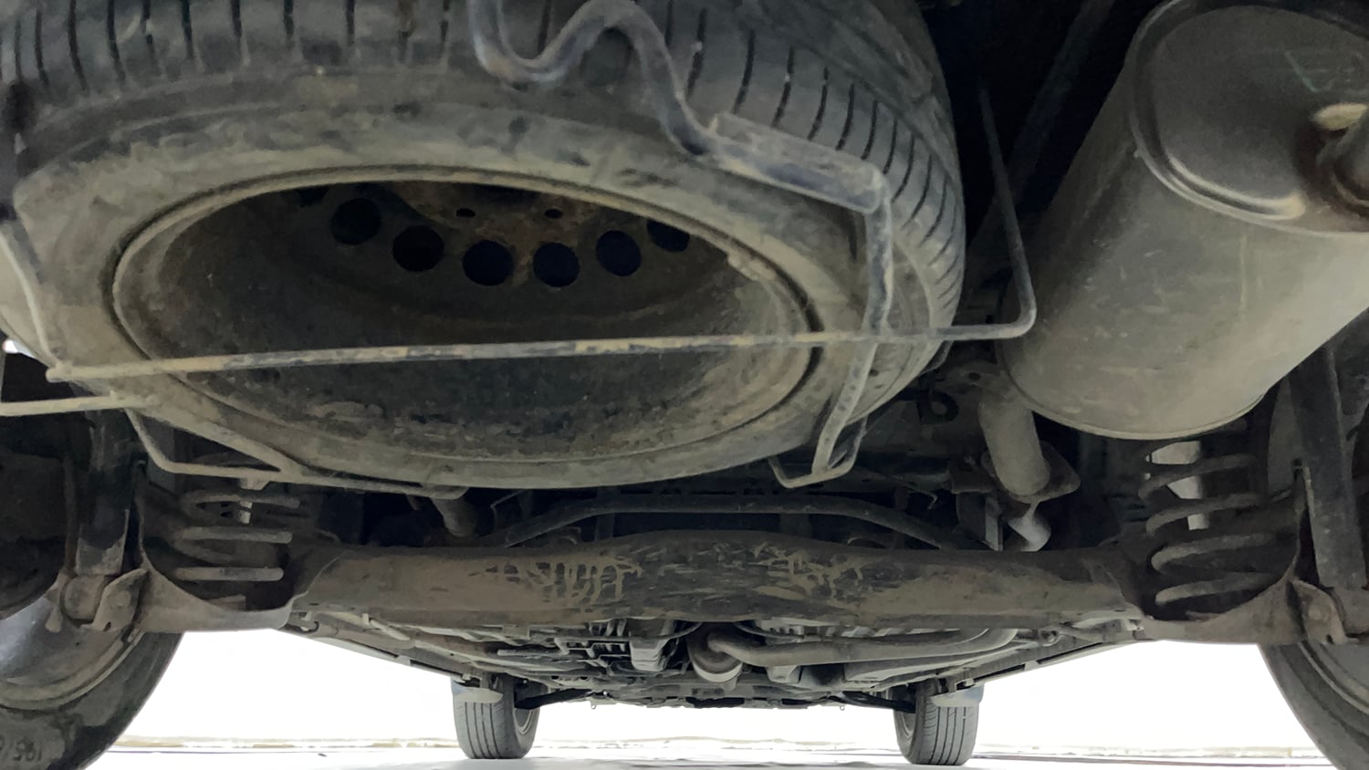 Used 2017 Honda BR-V VX Diesel Diesel Manual extra REAR UNDERBODY VIEW (TAKEN FROM REAR)