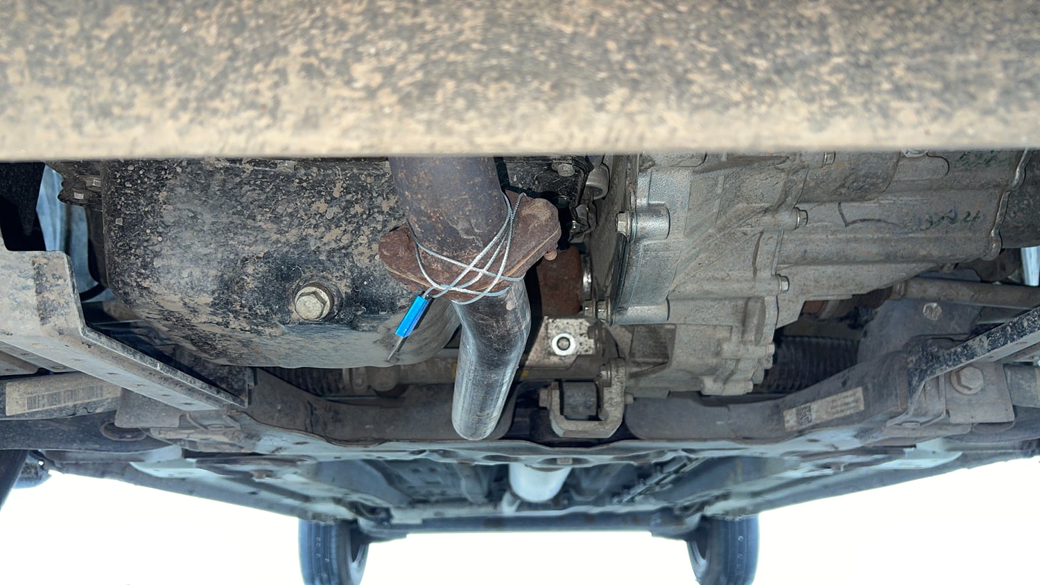 Used 2025 Tata Punch Pure MT Petrol Manual extra FRONT LEFT UNDERBODY VIEW