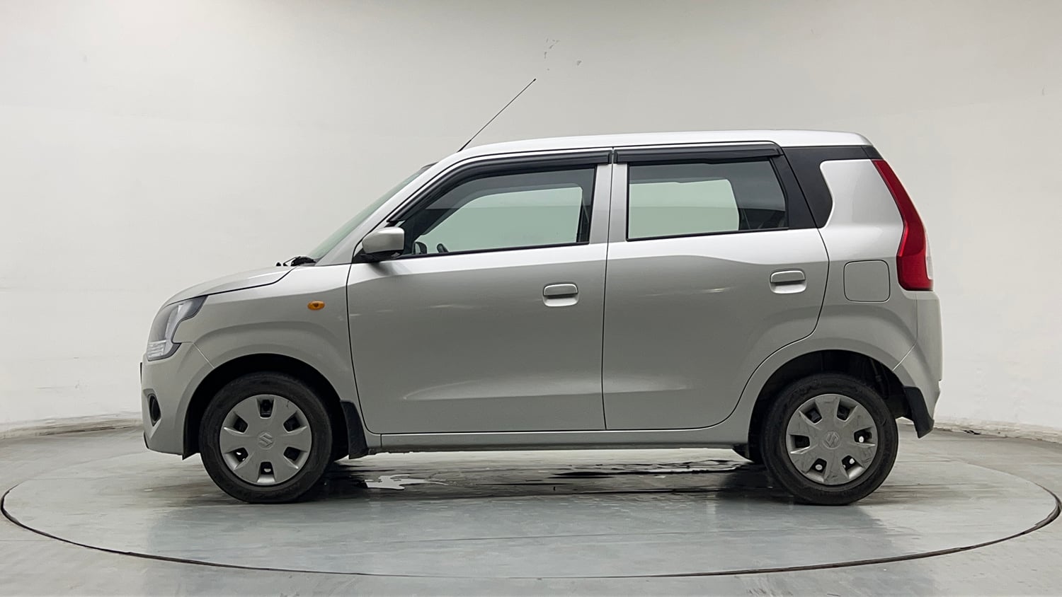 Used 2023 Maruti Suzuki Wagon R VXI 1.0 Petrol Manual exterior LEFT SIDE VIEW