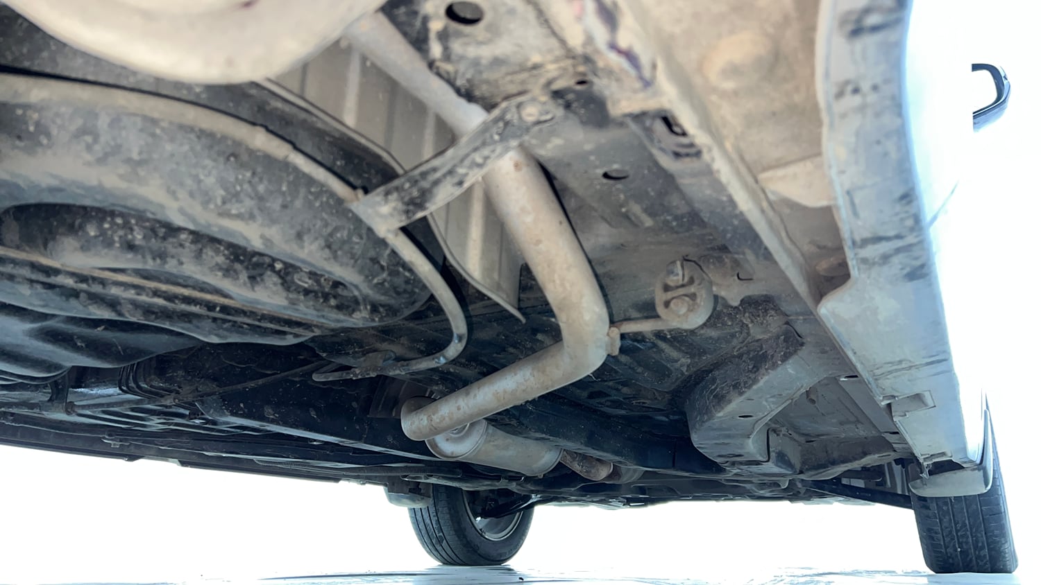 Used 2016 Honda BR-V V CVT Petrol Petrol Automatic extra REAR RIGHT UNDERBODY VIEW