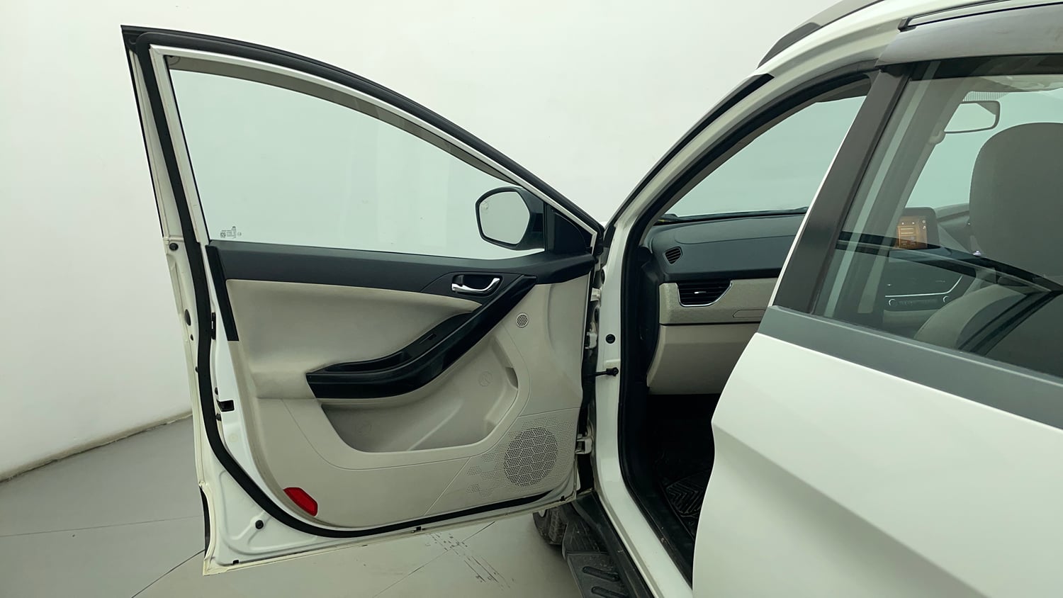 Used 2021 Tata Nexon XZ Petrol Manual interior LEFT FRONT DOOR OPEN VIEW