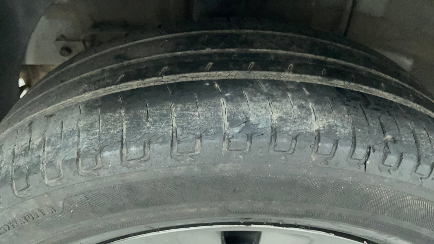 Used 2020 Hyundai Elite i20 Sportz Plus 1.2 Petrol Manual tyres RIGHT REAR TYRE TREAD VIEW