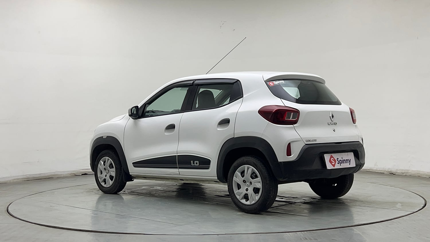 Used 2022 Renault Kwid RXT 1.0 AMT Petrol Automatic exterior LEFT REAR CORNER VIEW