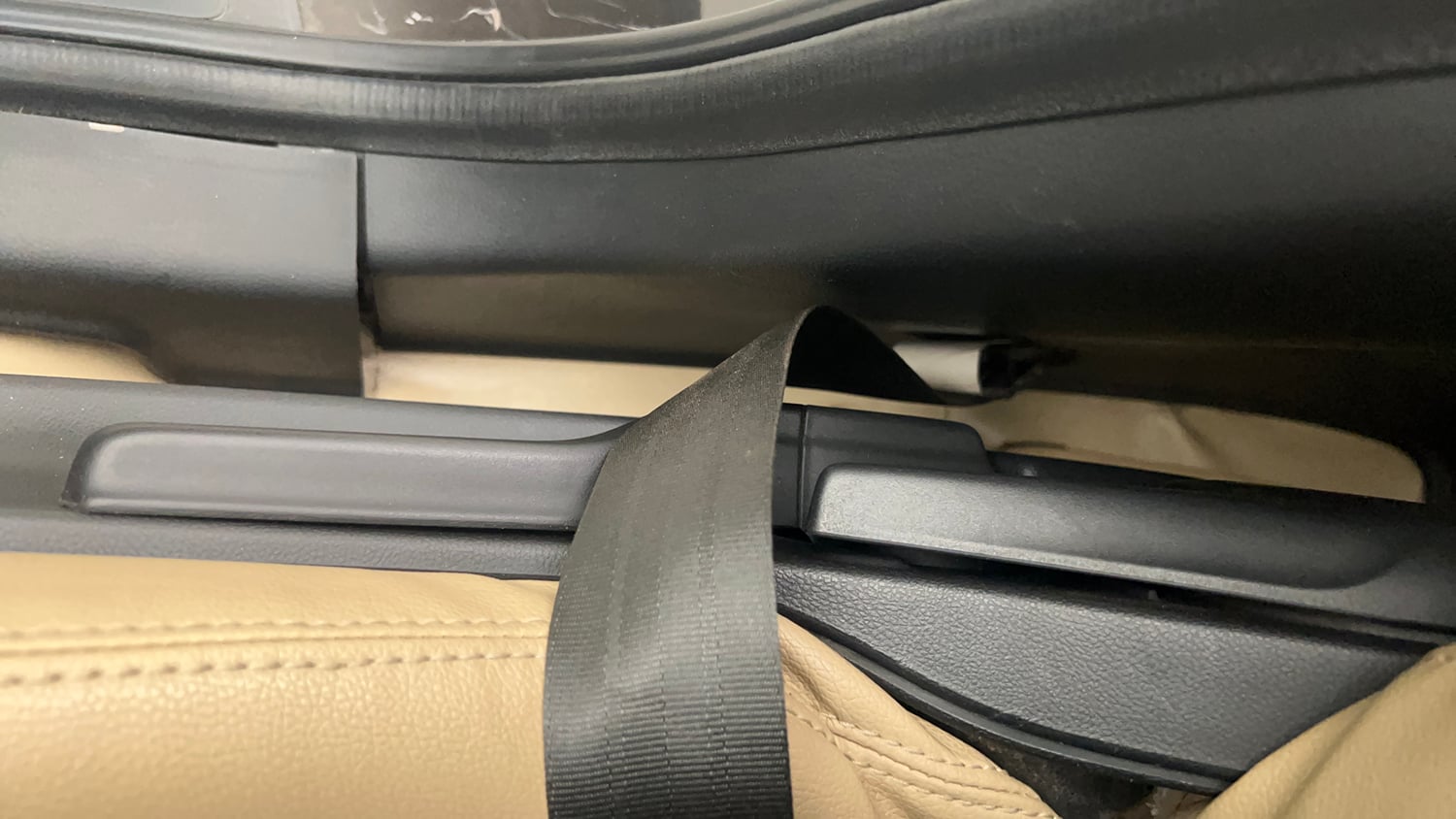 Used 2019 Honda Amaze 1.2 S MT Petrol Petrol Manual top_features Driver height adjustable seat