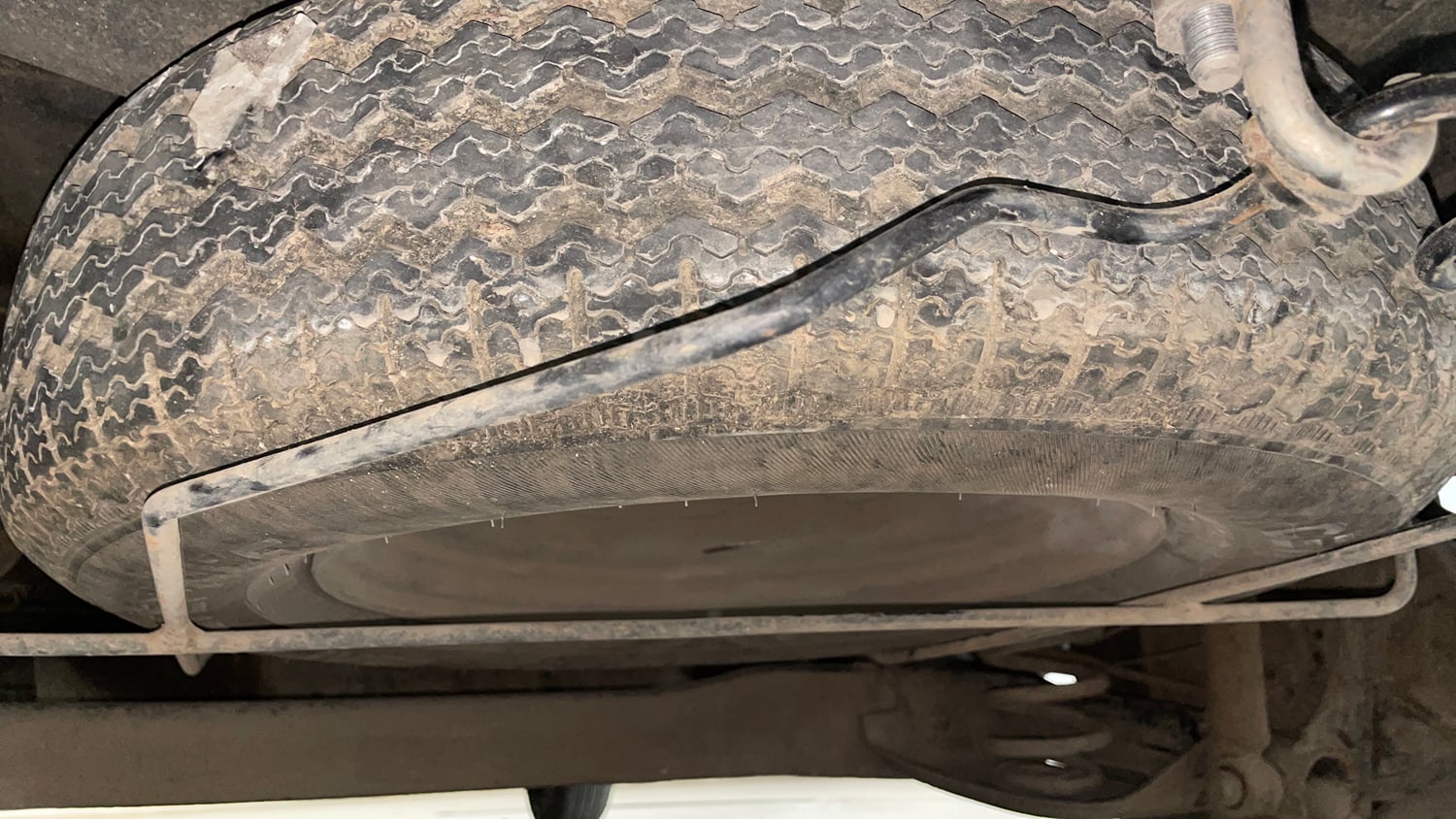 Used 2023 Renault Triber RXT Petrol Manual tyres SPARE TYRE VIEW