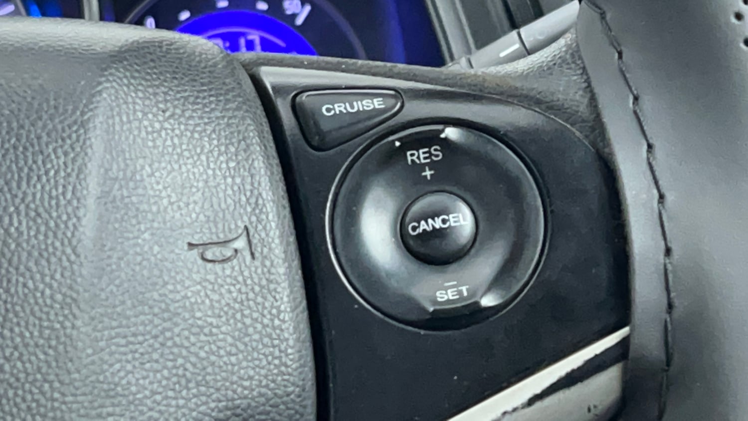 Used 2019 Honda WR-V VX MT Diesel Diesel Manual top_features Cruise control