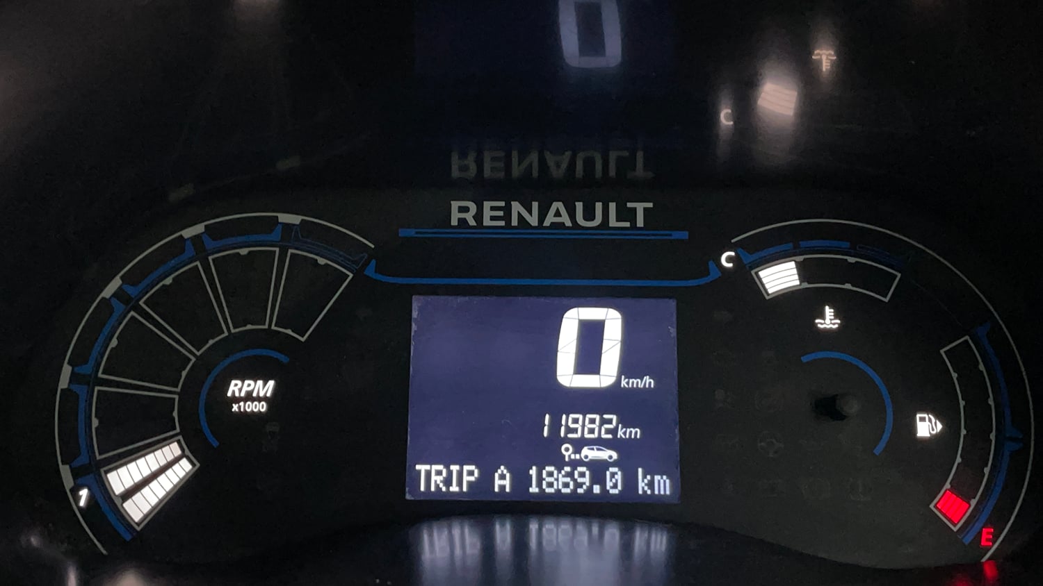 Used 2023 Renault Triber RXT Petrol Manual interior CLUSTERMETER VIEW