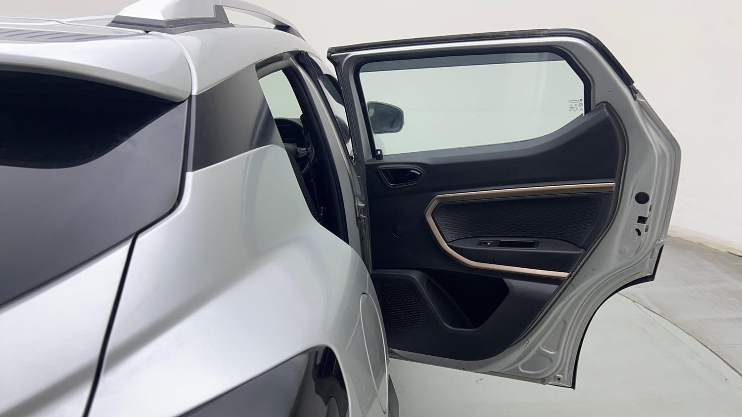 Used 2022 Renault Kiger RXT (O) MT Petrol Manual interior RIGHT REAR DOOR OPEN VIEW