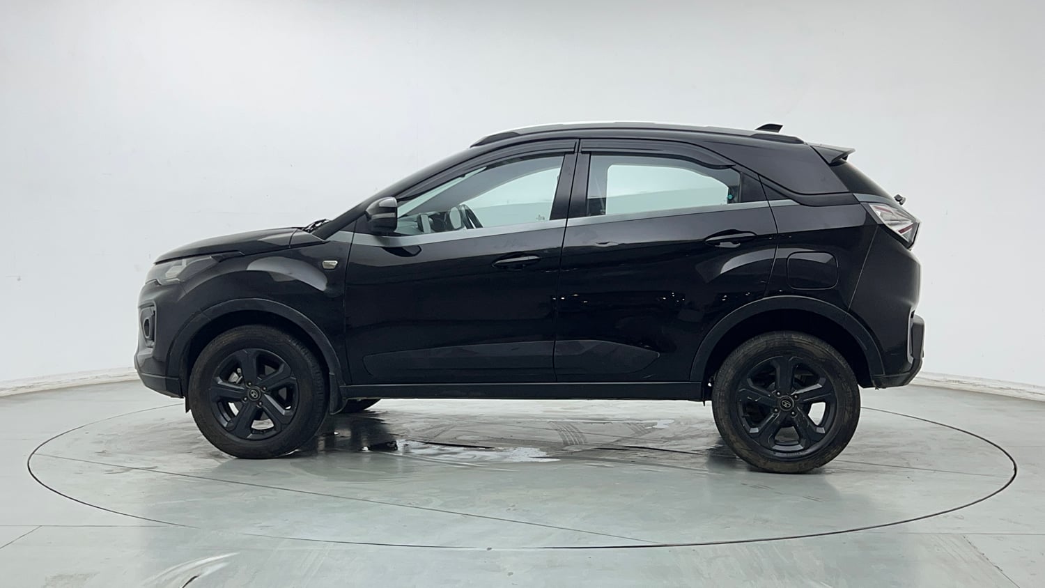 Used 2021 Tata Nexon XZA Plus Diesel Dark Edition Diesel Automatic exterior LEFT SIDE VIEW