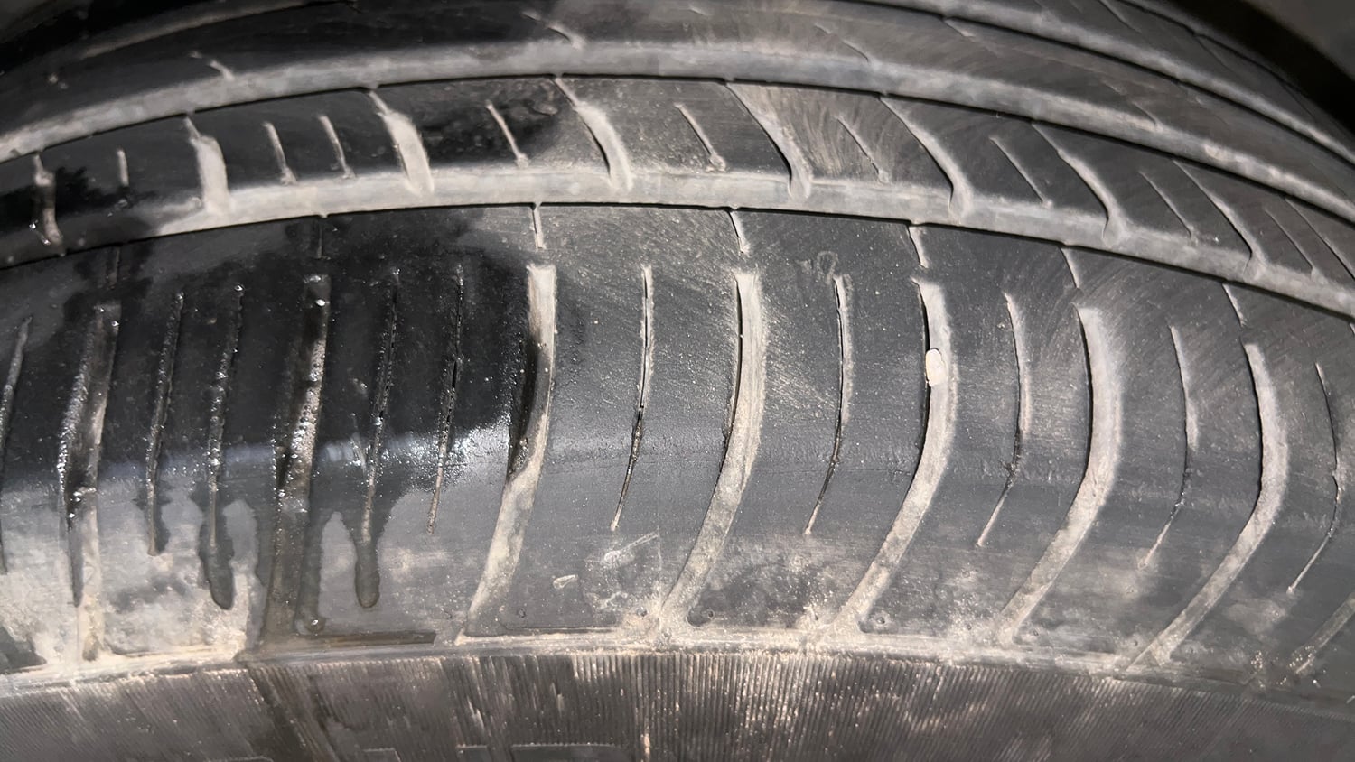 Used 2023 Tata Harrier XZA Plus (O) Diesel Automatic tyres RIGHT FRONT TYRE TREAD VIEW