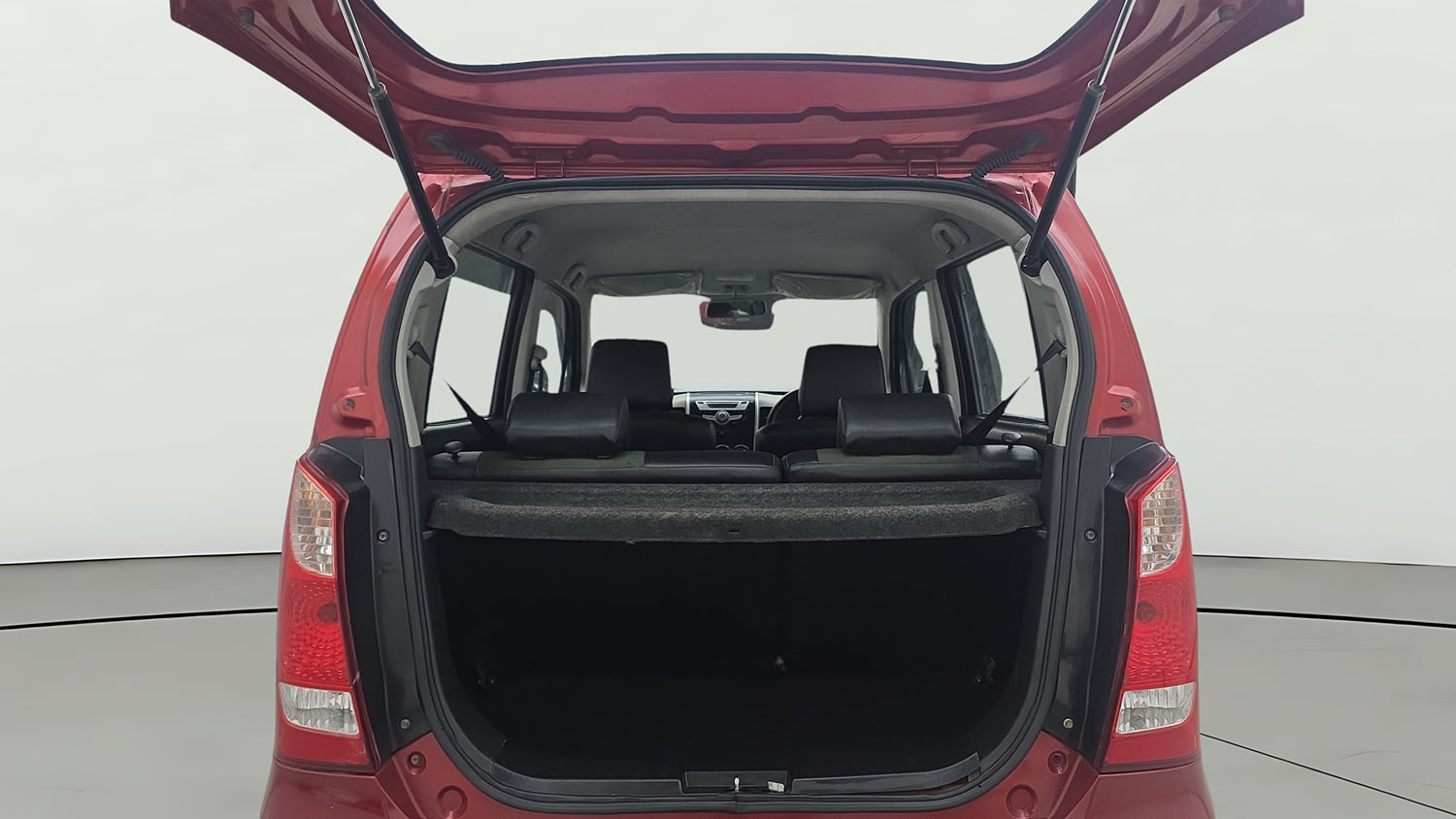 Used 2017 Maruti Suzuki Wagon R VXI Petrol Manual interior DICKY INSIDE VIEW