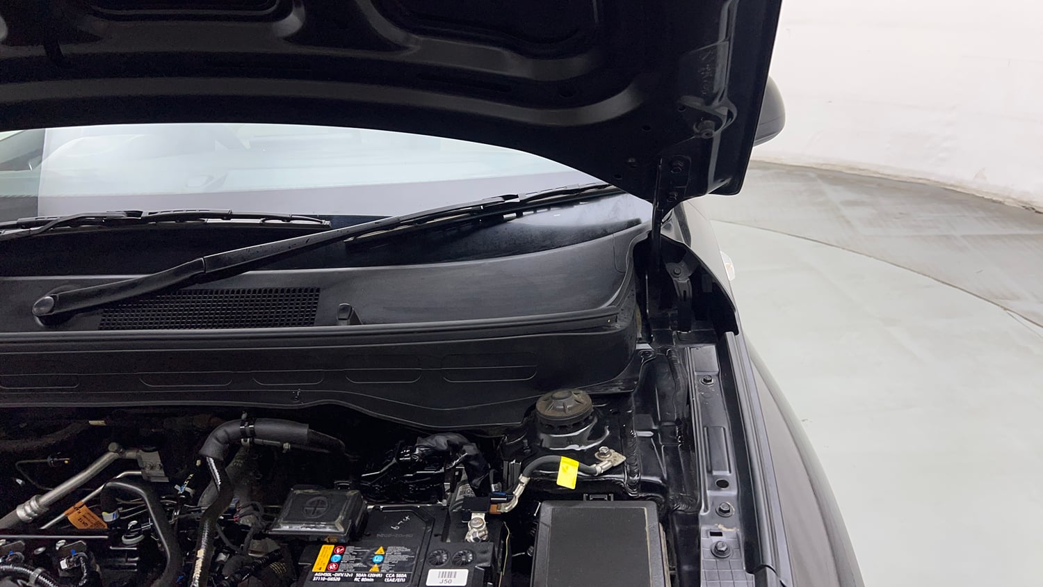 Used 2024 Hyundai Venue S 1.2 Petrol Petrol Manual engine ENGINE LEFT SIDE HINGE & APRON VIEW