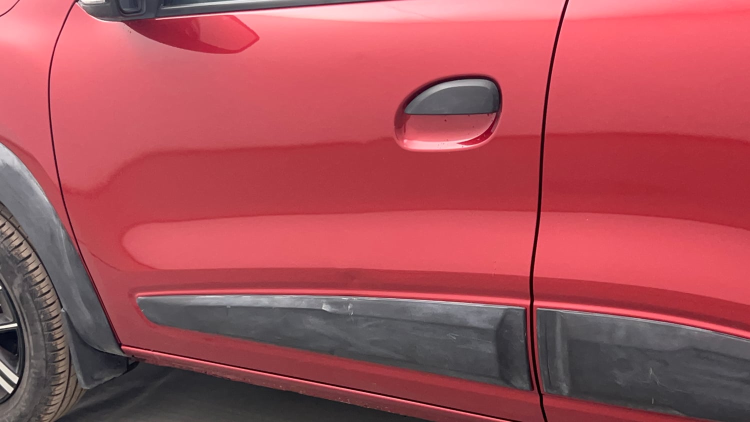 Used 2024 Renault Kwid CLIMBER 1.0 MT Petrol Manual dents MINOR DENT