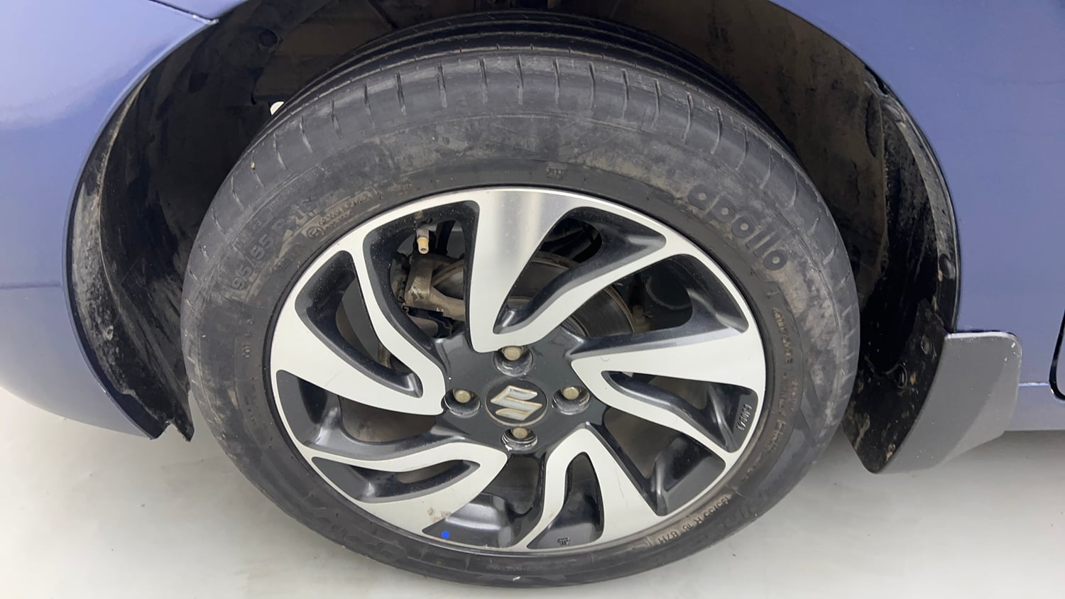 Used 2021 Maruti Suzuki Baleno Zeta Petrol Manual tyres LEFT FRONT TYRE RIM VIEW