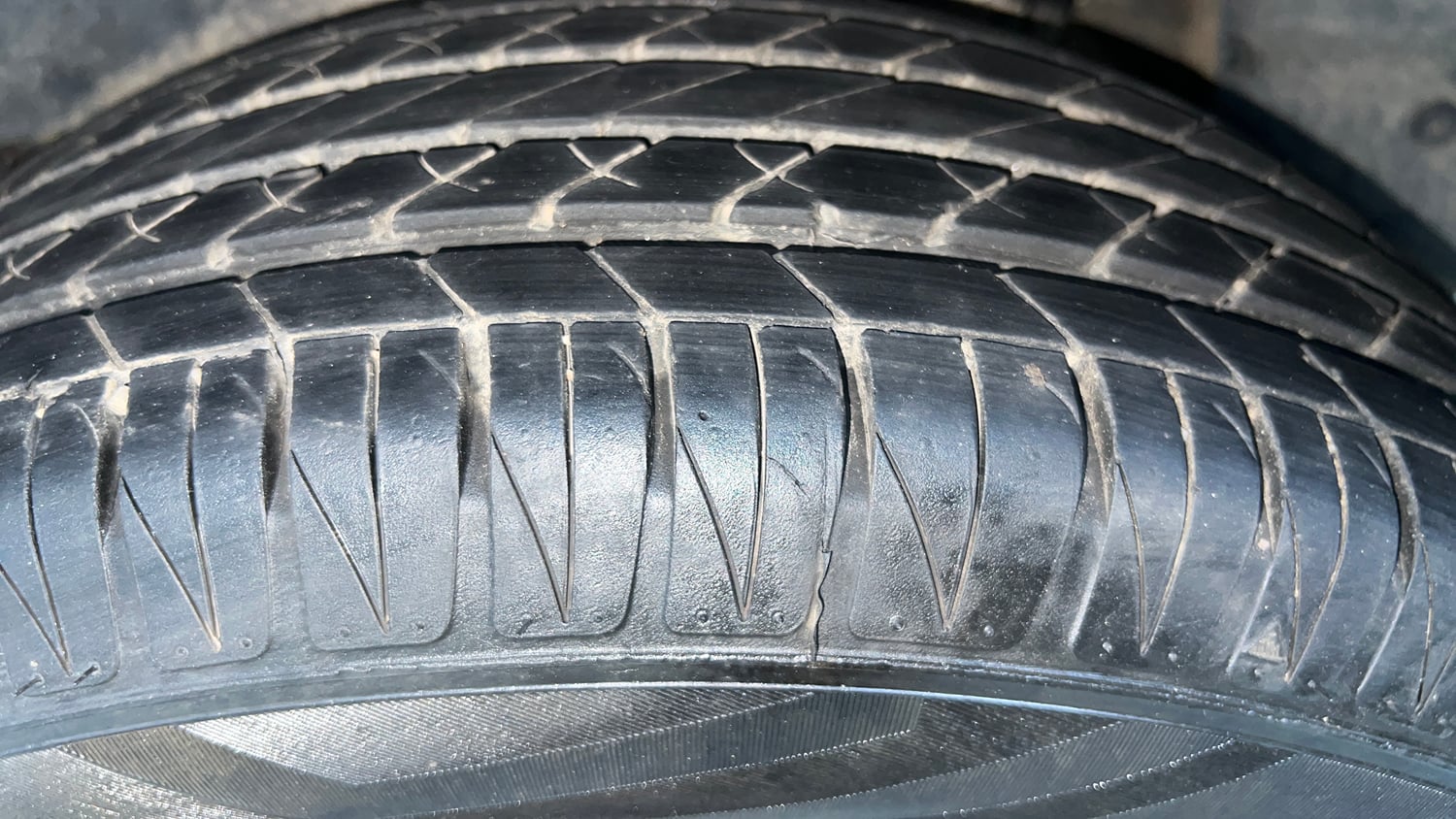 Used 2017 Hyundai Creta SX Plus 1.6  Petrol Petrol Manual tyres LEFT REAR TYRE TREAD VIEW