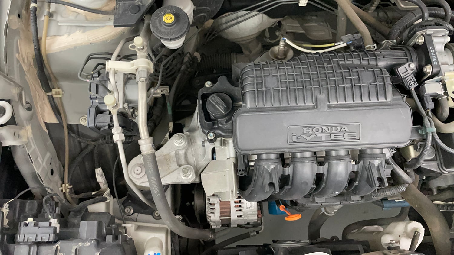 Used 2023 Honda Amaze VX 1.2 Petrol CVT Petrol Automatic engine ENGINE RIGHT SIDE VIEW