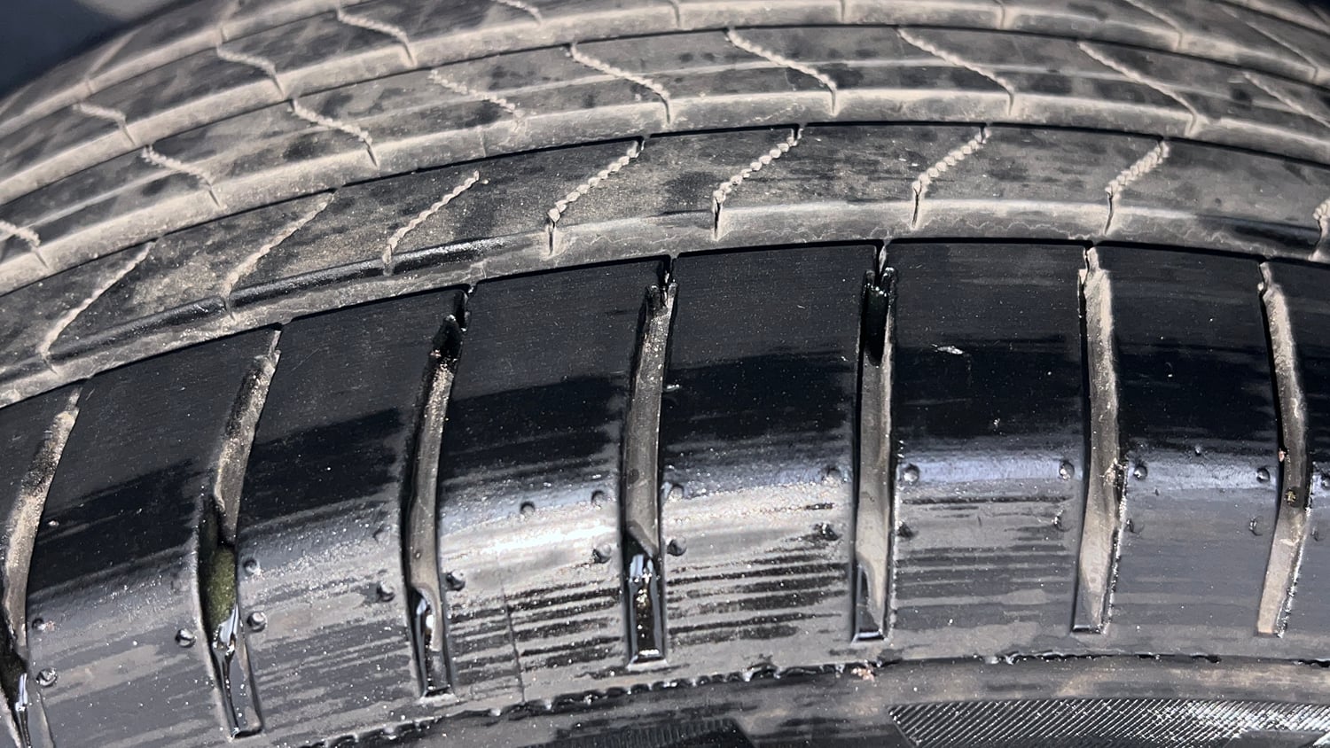 Used 2018 Hyundai Elite i20 Asta 1.2 Petrol Manual tyres LEFT FRONT TYRE TREAD VIEW