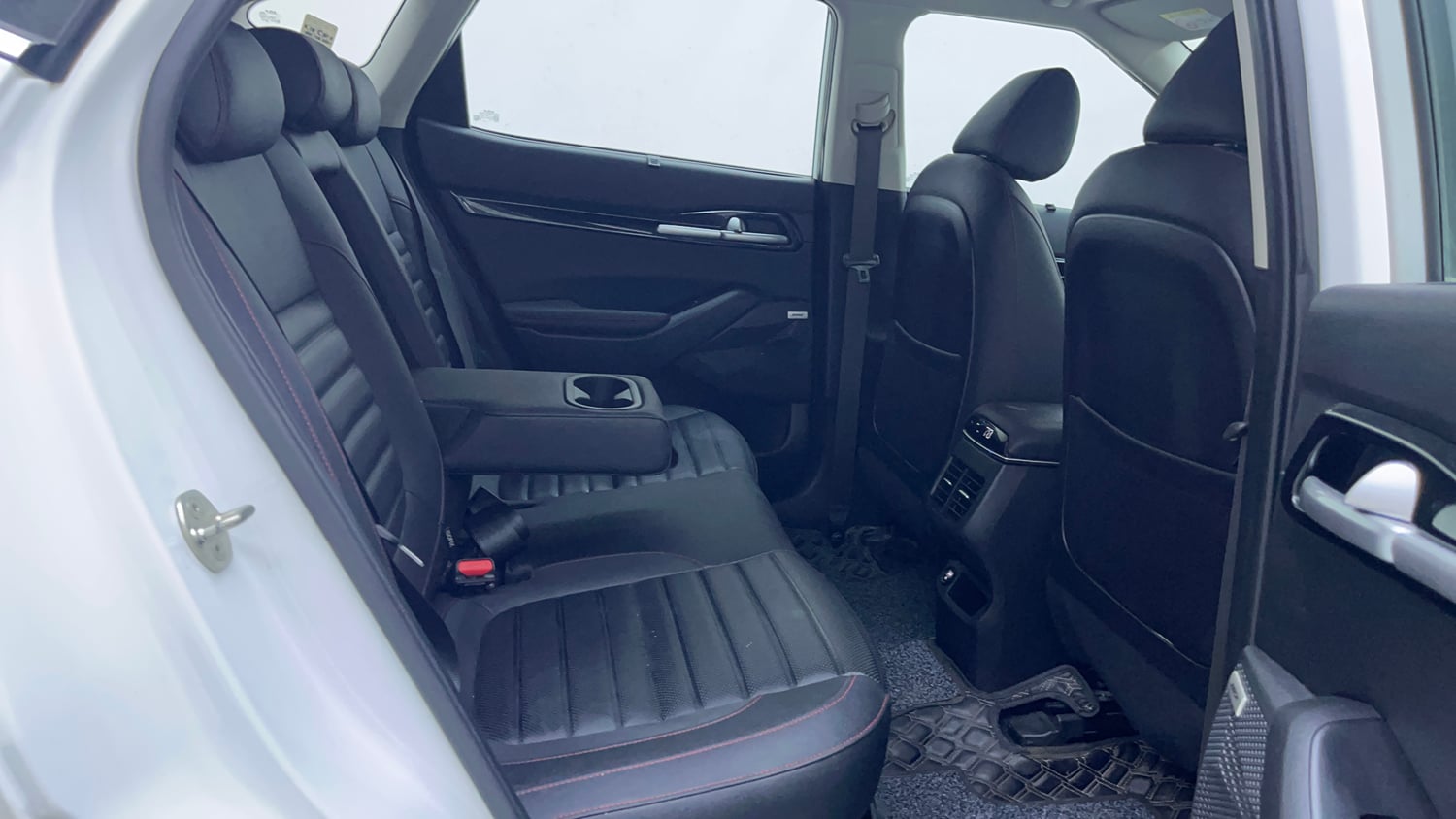 Used 2022 Kia Seltos GTX Plus 1.4 Petrol Manual interior RIGHT SIDE REAR DOOR CABIN VIEW